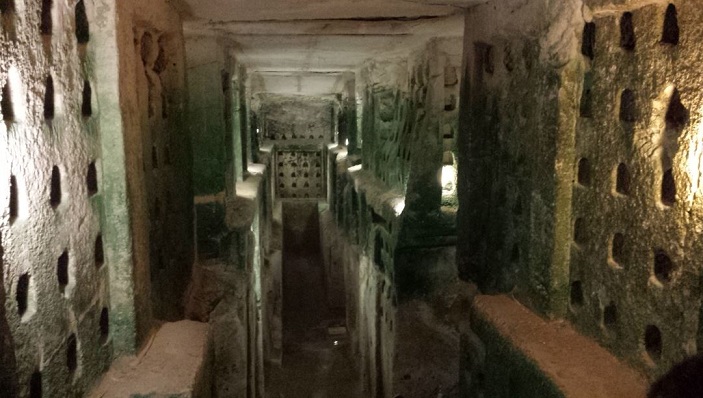 Tel Maresha - the Colombarium cave